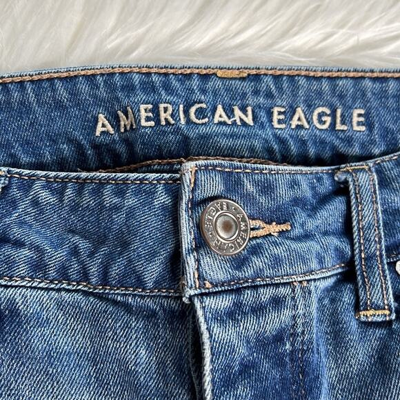 American Eagle Distressed TomGirl Jeans - Picture 3 of 9